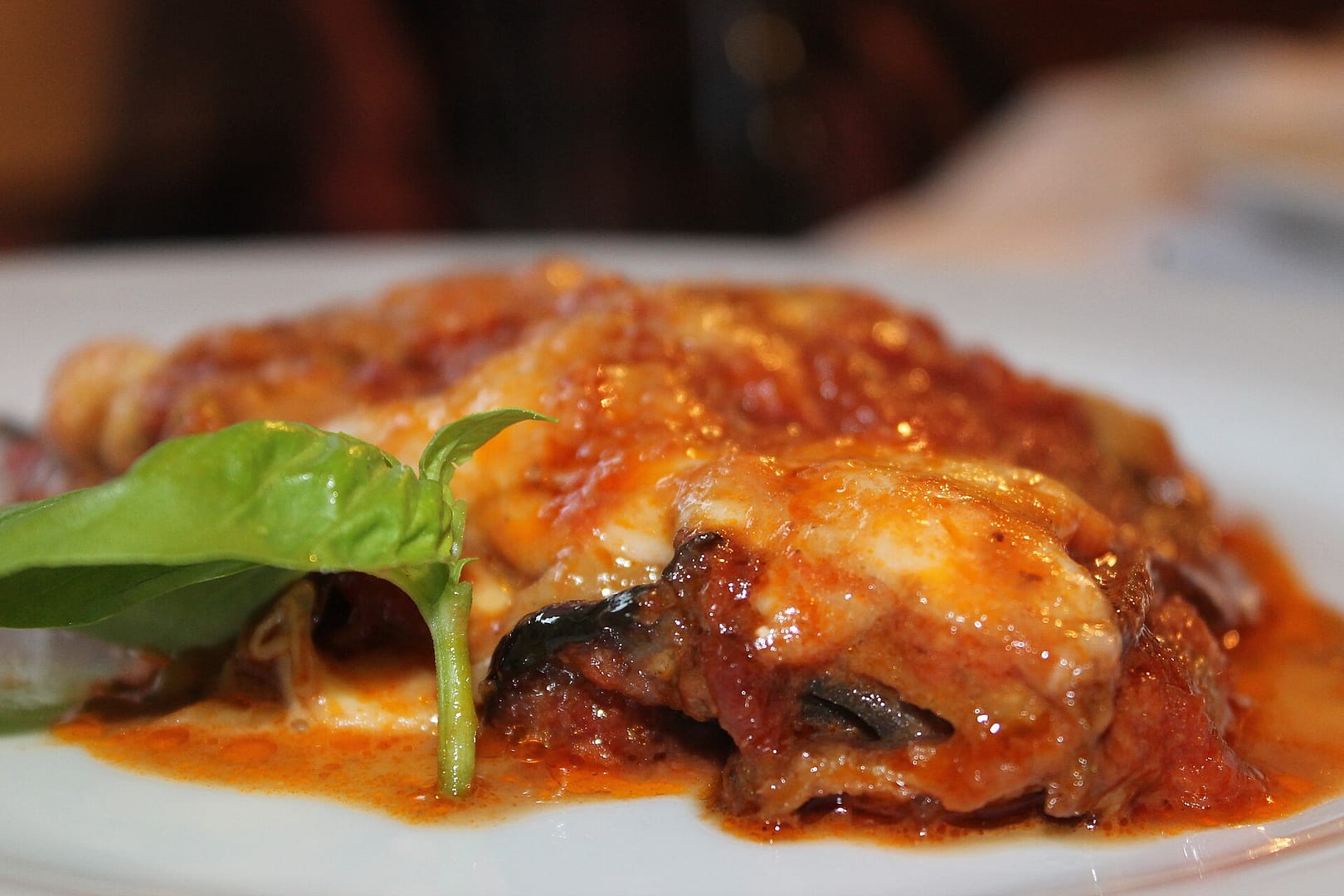Berinjela à parmegiana assada
