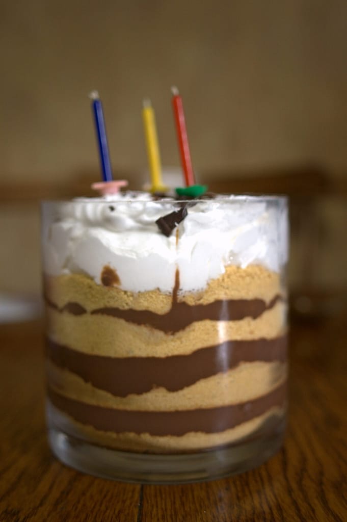 Pavê de chocolate cremoso com biscoito