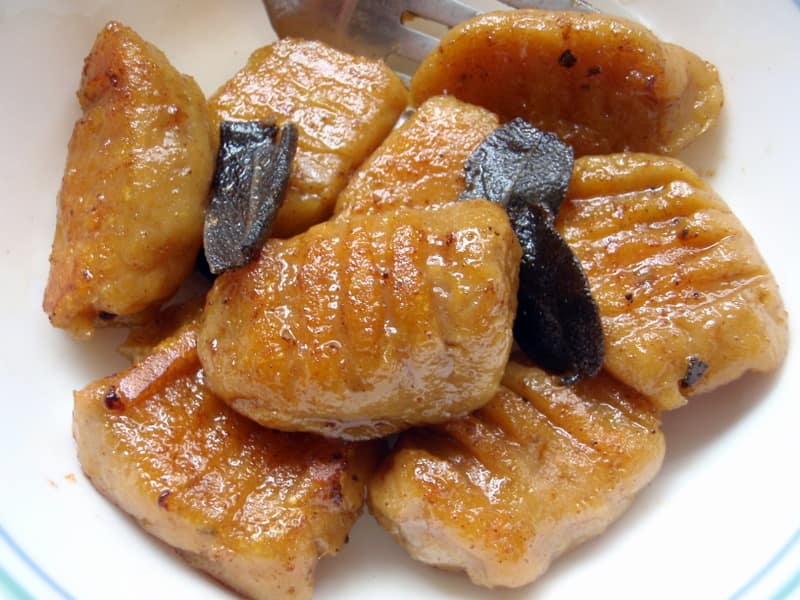 Batata-doce na air fryer dourada por fora e macia por dentro